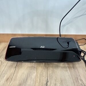 Samsung BD-P4600 1080p Blu-ray Disc Player w/ AC Adapter Working